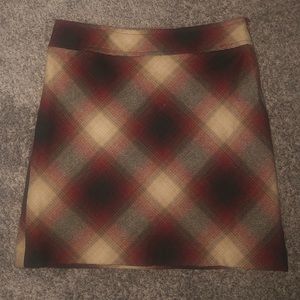 CHECKERED / PLAID ANN TAYLOR SKIRT